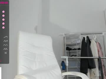Naked cam girl hee_jin image #3675158