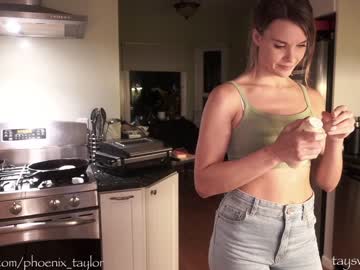 Naked cam girl phoenix_taylor image #3523831
