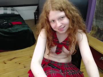 Naked cam girl molly_redhead image #1031295