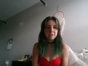 Naked cam girl kittyclaws26 image #3944640