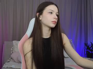 Naked cam girl cherryj_ image #4032861