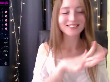 Naked cam girl kailaroset image #1718552