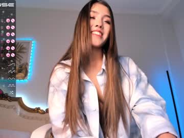 Naked cam girl aura_kiss image #1255319