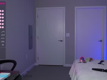 Naked cam girl fox_alina image #3633438