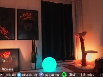Naked cam girl lunaqueeeen image #3174313