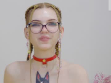 Naked cam girl lisa_milkis image #3319180