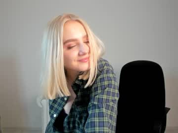 Naked cam girl oliviabr0wn image #3118207