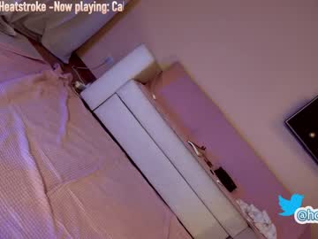 Naked cam girl hollyextra image #2555912