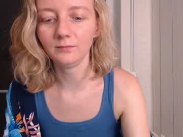 Naked cam girl elly_helly image #2390138