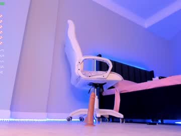 Naked cam girl aerri_lee image #1756580