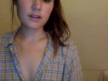 Naked cam girl ericarae91 image #1953315