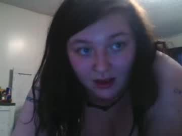 peachesncream42069 naked cam