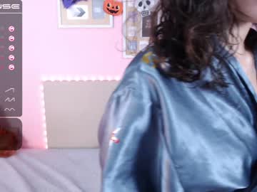 Naked cam girl little_effy18 image #250697