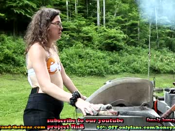 Naked cam couple honeyand_thebear image #1873759
