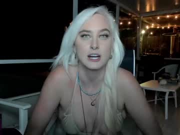 Naked cam girl valthevixxon image #3281096