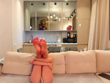 Naked cam girl crazybabyyy image #2338862