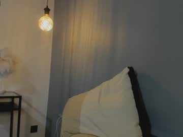 Naked cam girl tia__moon image #3491426