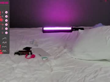 Naked cam girl sweettinaaa image #2457070