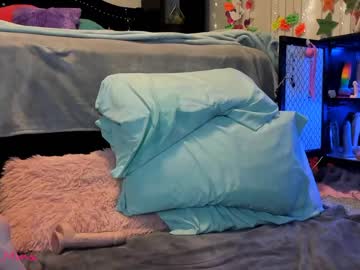 Naked cam girl makayla_minx image #2629458