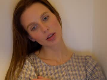 Naked cam girl ellaa91 image #1541849