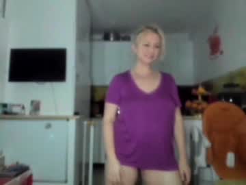 Naked cam girl kiradivine image #3308810
