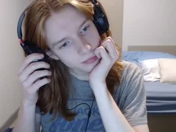 ewanhearsvoices naked cam