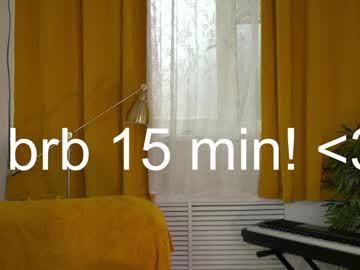 kara_knot naked cam