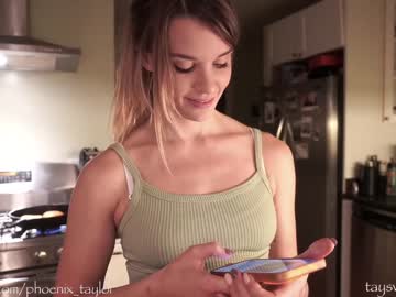 Naked cam girl phoenix_taylor image #3524020