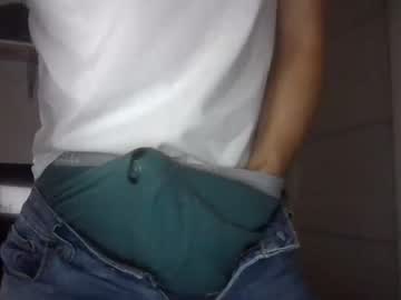 Naked cam man tommyboi_18 image #2918625