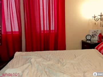 Naked cam girl foxhilary image #1408761