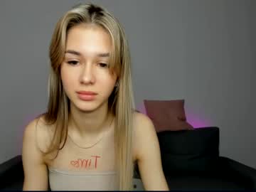 Naked cam girl holly____ image #3156033