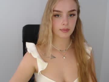 Naked cam girl molly_wenis image #2401782