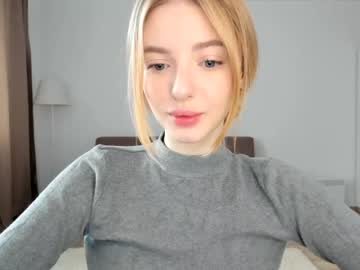Naked cam girl olli_ver image #2960000