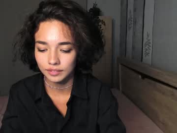 Naked cam girl ella_flare image #2475216