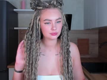 Naked cam girl 8a8y_nura image #578038
