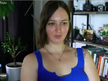 Naked cam girl maeveminx image #2642219