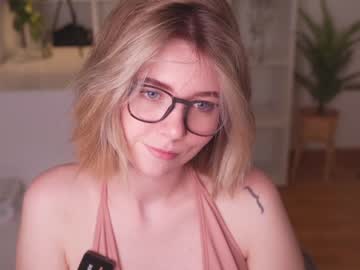 Naked cam girl vixenp image #3889211