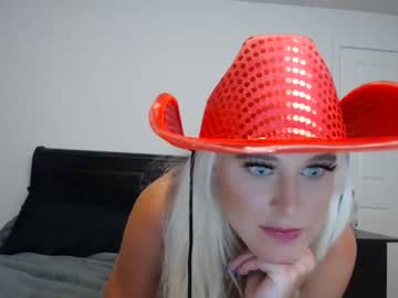 Naked cam girl valthevixxon image #2441337