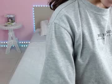 Naked cam girl little_effy18 image #1146674