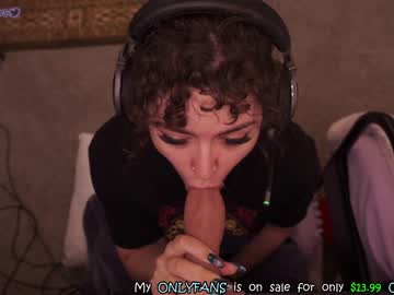 Naked cam girl evelynpiers image #3466662