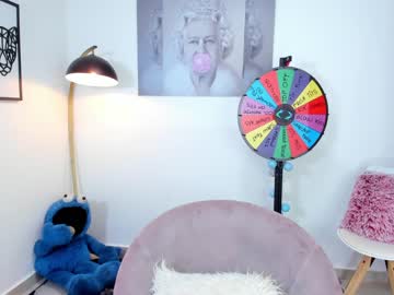 Naked cam girl missniley image #421574