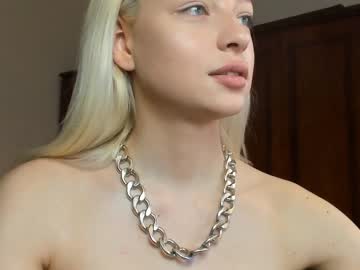 Naked cam girl icyprincesss image #82972