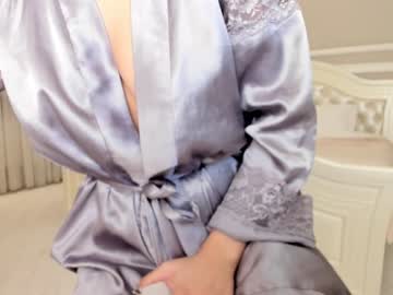 Naked cam girl bae_suz image #994559