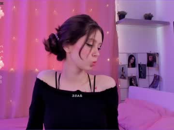 Naked cam girl alliesmiths image #2222082