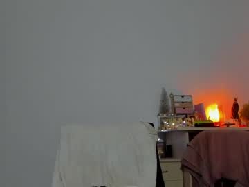 Naked cam girl charlotte2896 image #593373
