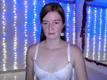 Naked cam girl cutenataly image #574862