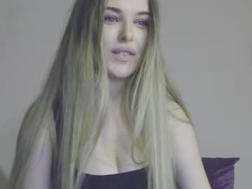 Naked cam girl petit_kaka image #570318