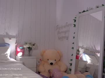 Naked cam girl ezra image #3652416