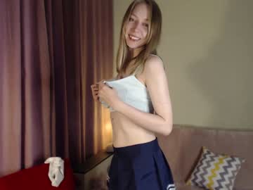 Naked cam girl wheat_milk image #2114001