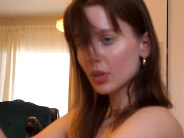 Naked cam girl ellaa91 image #1418302